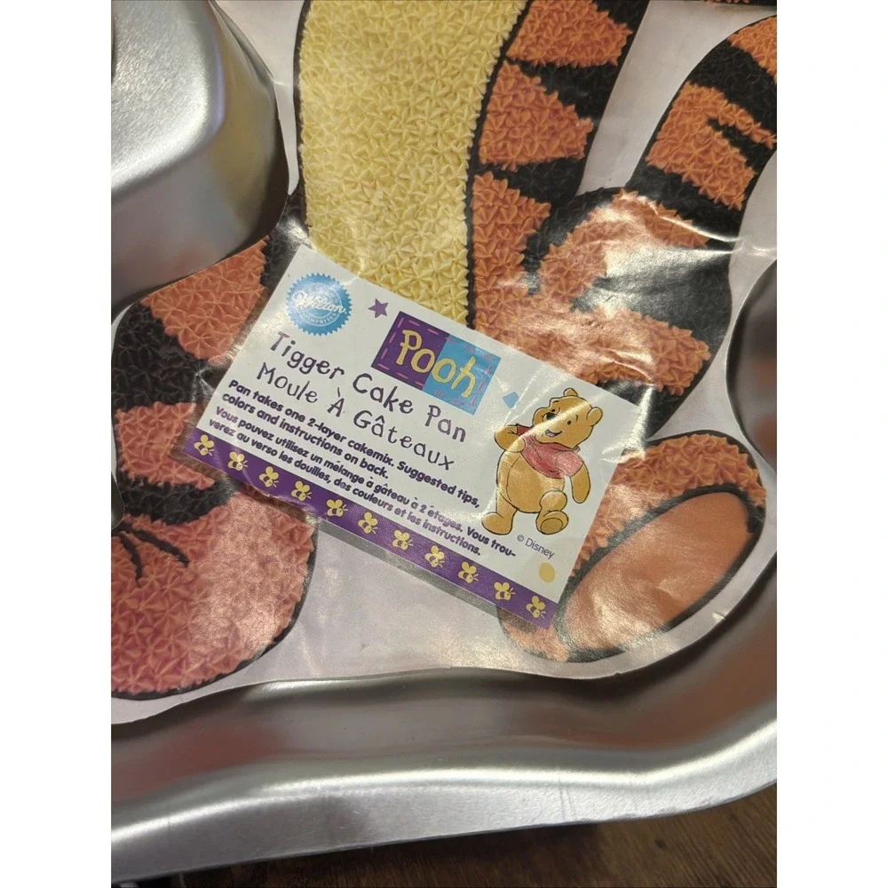 Vintage Wilton TIGGER Full Body Cake Pan 2105-3001 Disney Pooh NEW